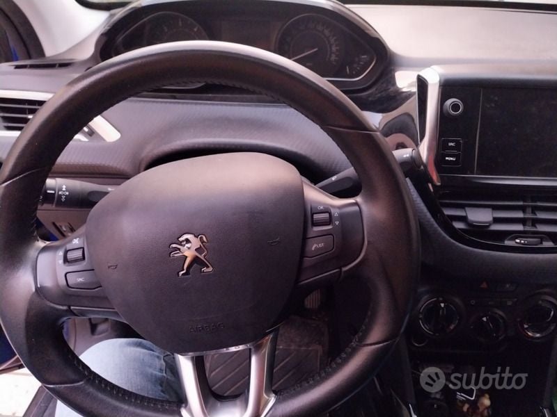 Usata Peugeot 2008 102 CV (75 kW) 2019 Blu SUV