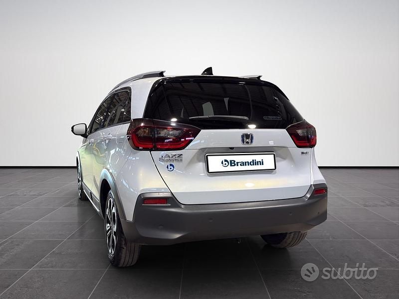Usata Honda Jazz Executive 98 CV (72 kW) 2020 Bianco Utilitaria