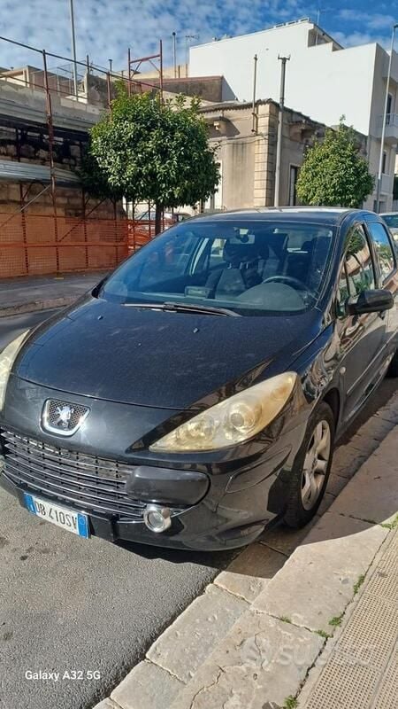 Nero Usata 2006 Peugeot 307 Due volumi | 2500 € (Molto cara) - Immagine 1/4