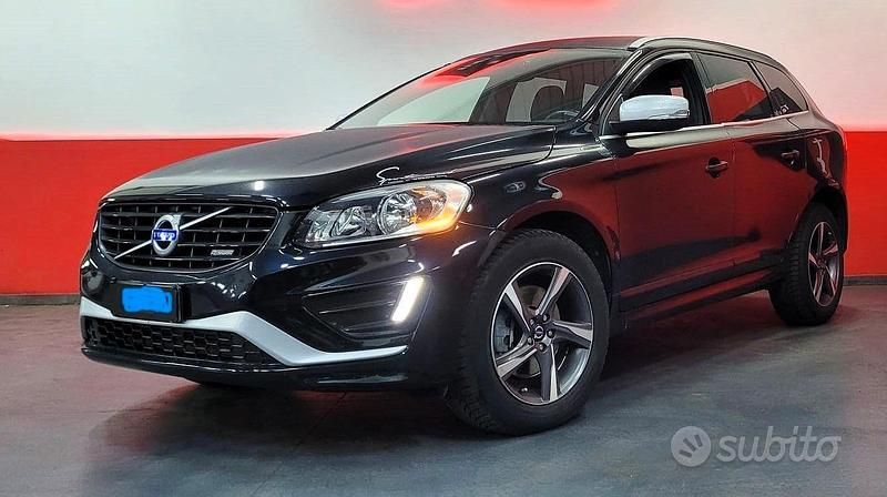 Nero Usata 2015 Volvo XC60 R-Design Momentum SUV | 16.900 € (Cara) - Immagine 1/4