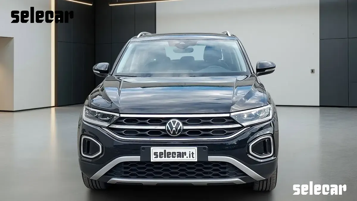 Usata VW T-Roc Style 116 CV (85 kW) 2023 A2 nero brillante SUV
