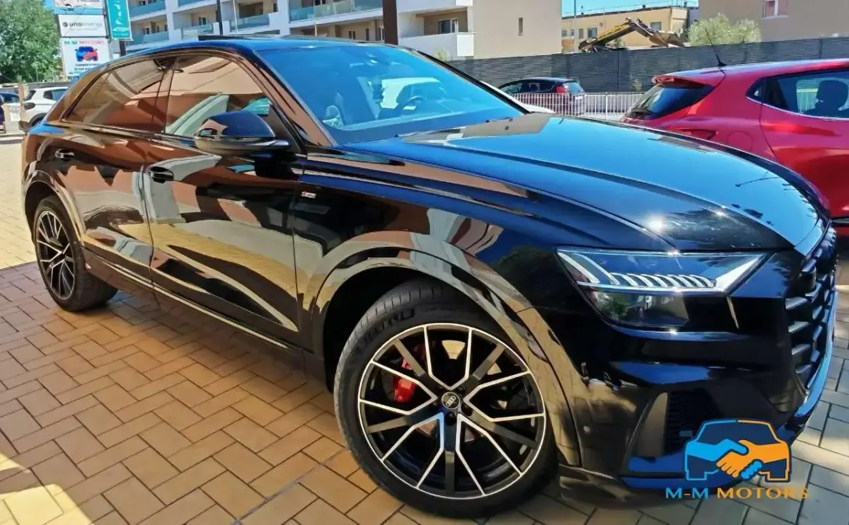 Usata Audi Q8 Sport 286 CV (210 kW) 2020 Nero SUV