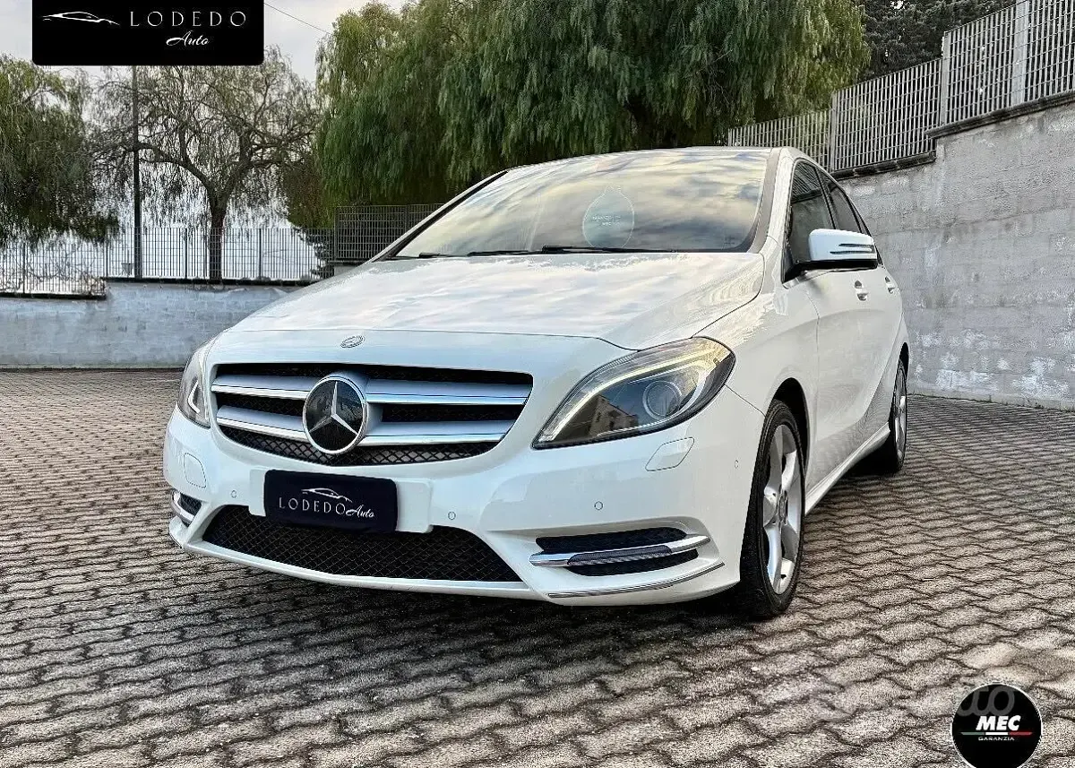 Usata Mercedes B180 Premium 110 CV (80 kW) 2013 Bianco Monovolume