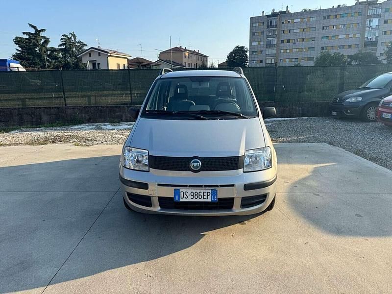 Argento Usata 2006 Fiat Panda Active Tre volumi | 2400 € (Buon prezzo) - Immagine 1/4