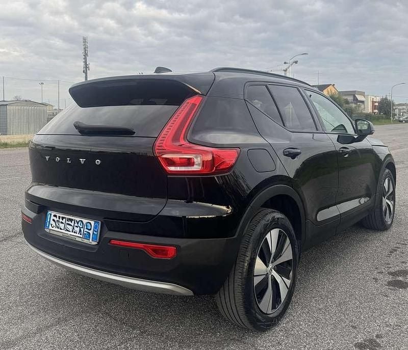 Usata Volvo XC40 R-Design 150 CV (110 kW) 2020 Nero SUV