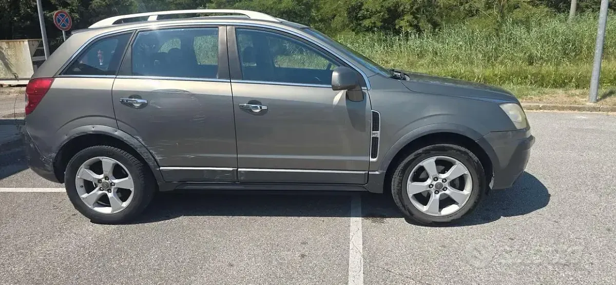 Usata Opel Antara Cosmo 150 CV (110 kW) 2008 Nero SUV