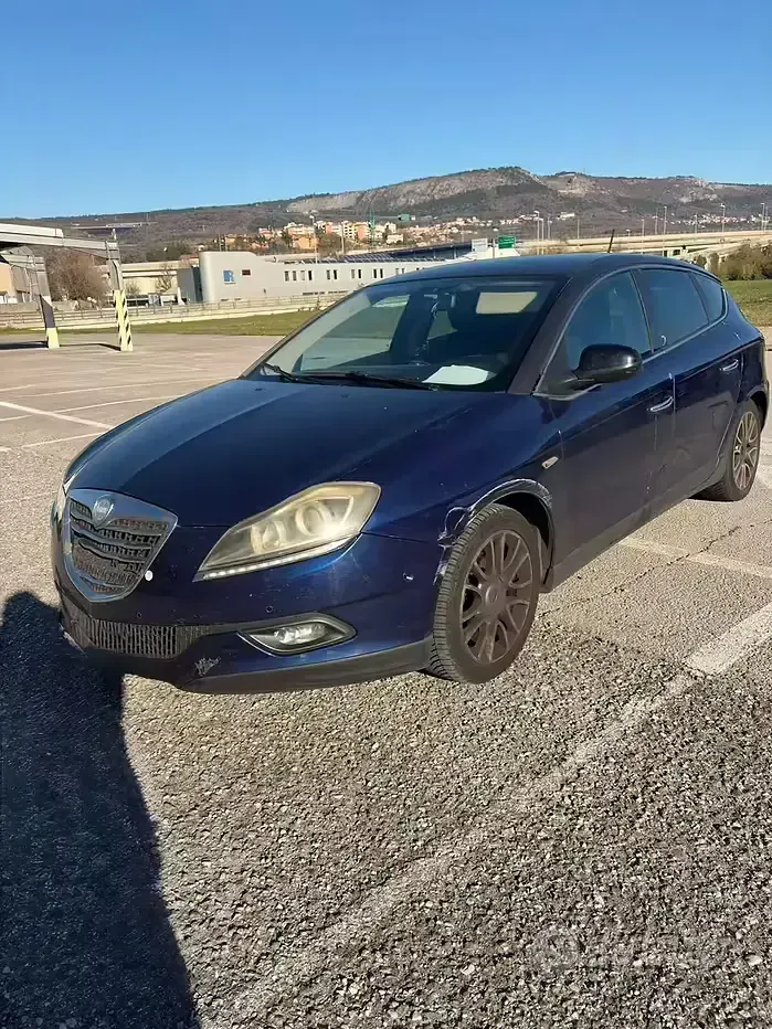 Usata Lancia Delta 2010 Blu Utilitaria
