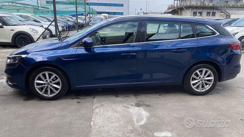 Usata Renault Mégane GrandTour 115 CV (84 kW) 2020 Blu Station wagon
