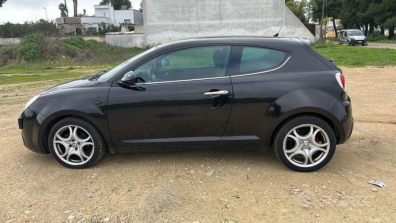 Nero Usata 2011 Alfa Romeo MiTo Due volumi | 1700 € (Super prezzo) - Immagine 1/4