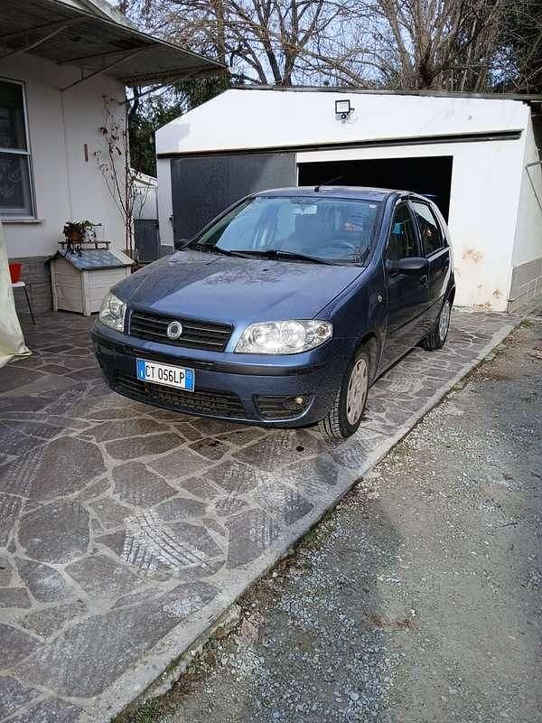 Usata Fiat Punto Dynamic 80 CV (58 kW) 2004 Berlina