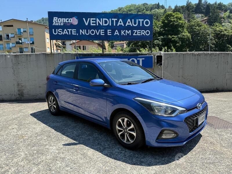 Blu/azzurro Usata 2019 Hyundai i20 Advanced Tre volumi | 9800 € (Buon prezzo) - Immagine 1/4