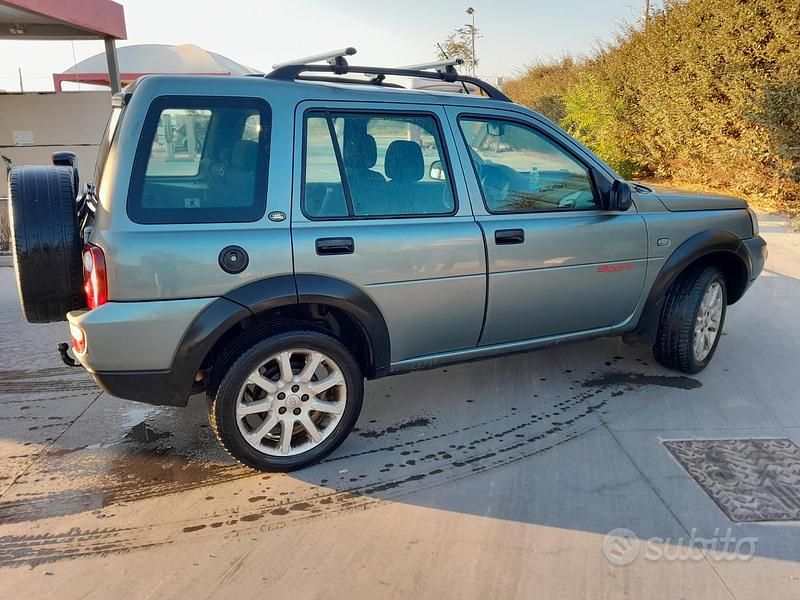 Usata Land Rover Freelander 2 111 CV (81 kW) 2006 Grigio SUV