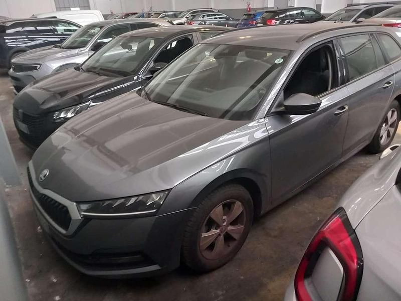 Grigio Usata 2022 Skoda Octavia Station wagon | 15.000 € (Super prezzo) - Immagine 1/4