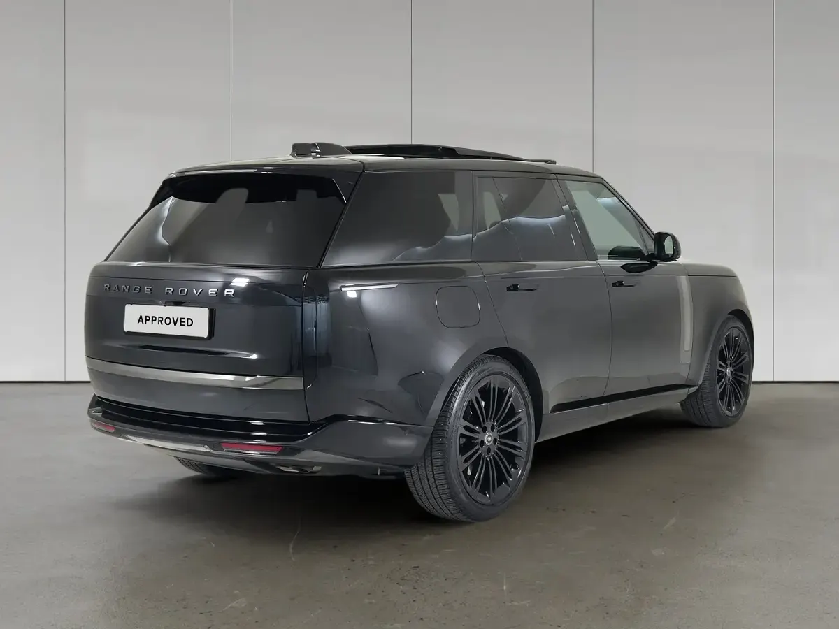 Usata Land Rover Range Rover 615 CV (452 kW) 2023 Santorini black SUV