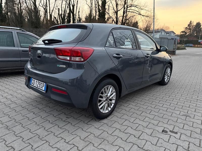 Usata Kia Rio GT-Line 100 CV (73 kW) 2021 Grigio Berlina