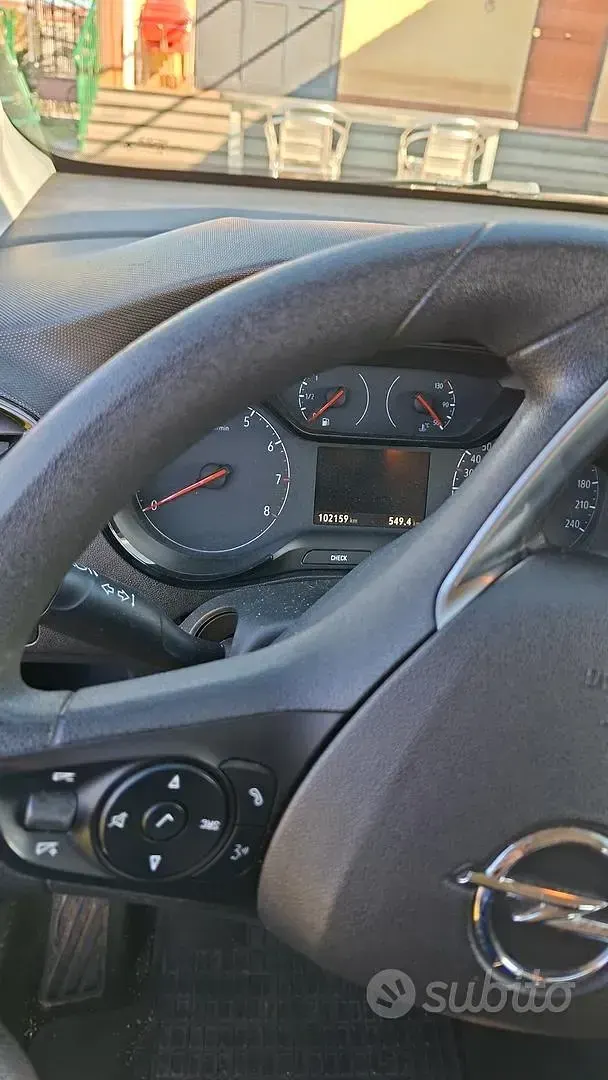 Usata Opel Crossland 2018 Grigio SUV