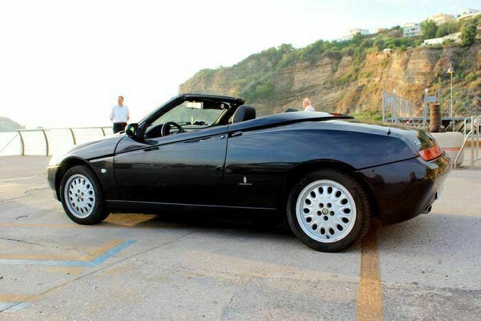 Usata Alfa Romeo Spider 150 CV (110 kW) 1995 Nero Cabrio