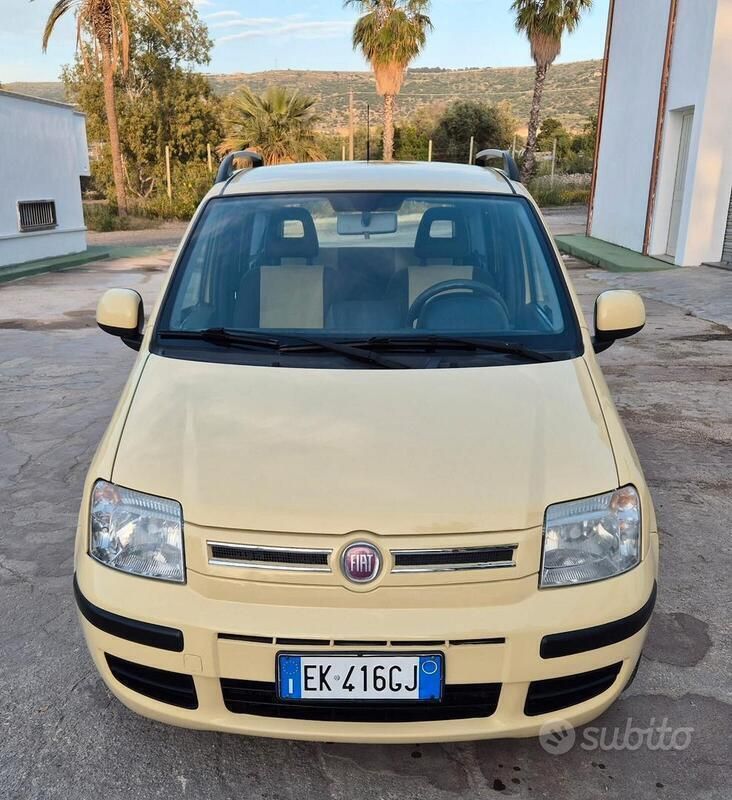 Usata Fiat Panda 69 CV (50 kW) 2011 Giallo Utilitaria