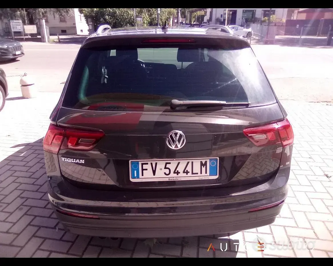 Używany VW Tiguan 131 KM (96 kW) 2019 Niebieski SUV