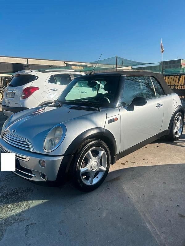 Usata Mini One Cabriolet 90 CV (66 kW) 2005 Argento Cabrio