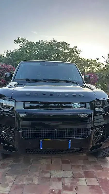 Usata Land Rover Defender SE 200 CV (147 kW) 2021 Nero SUV