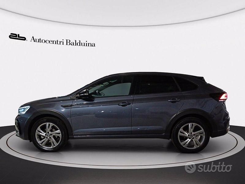Usata VW Taigo R-line 110 CV (80 kW) 2023 Smoky grey metalizzato SUV