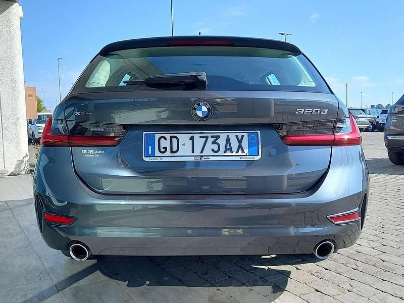Usata BMW 320 190 CV (139 kW) 2020 Mineral grey metallizzato Station wagon
