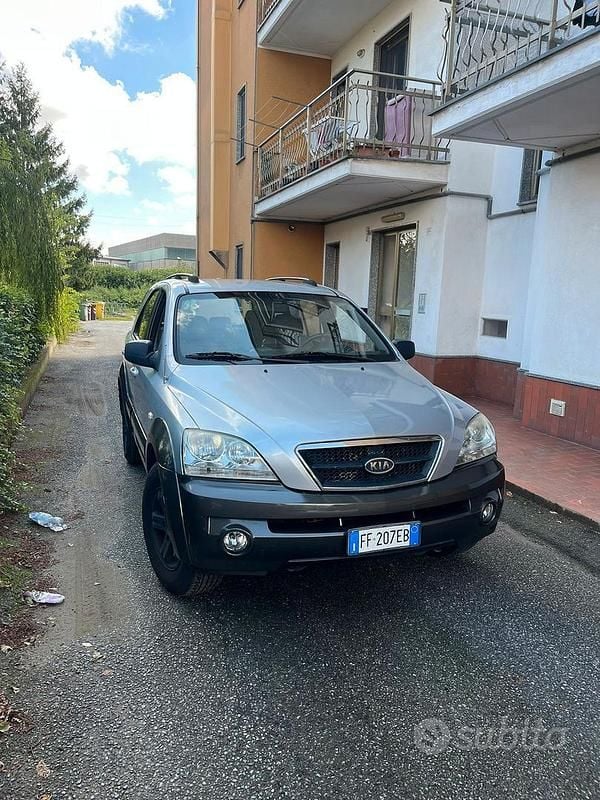 Grigio Usata 2006 Kia Sorento SUV | 1750 € (Super prezzo) - Immagine 1/4