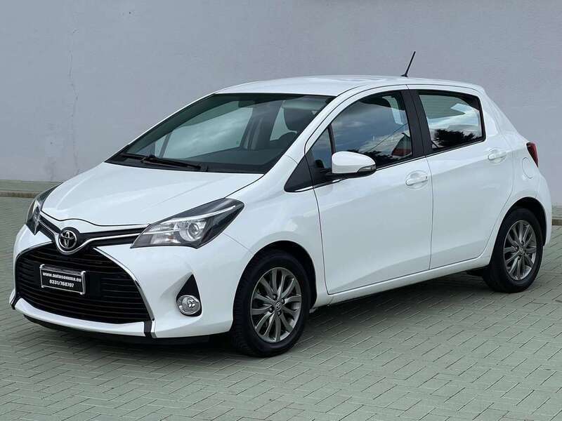 Usato 2016 Toyota Yaris 1.0 Benzin 69 CV (12.100 €)