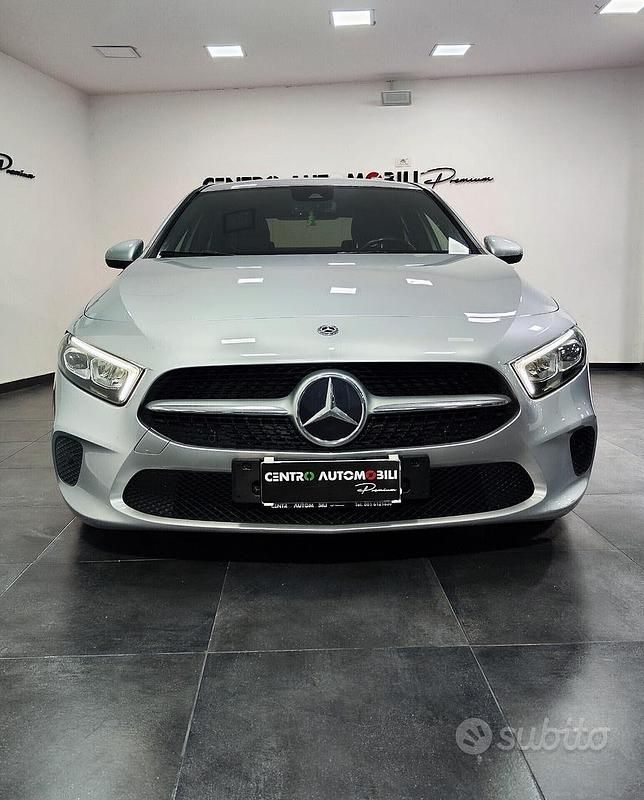 Usata Mercedes A200 150 CV (110 kW) 2020 Grigio Berlina