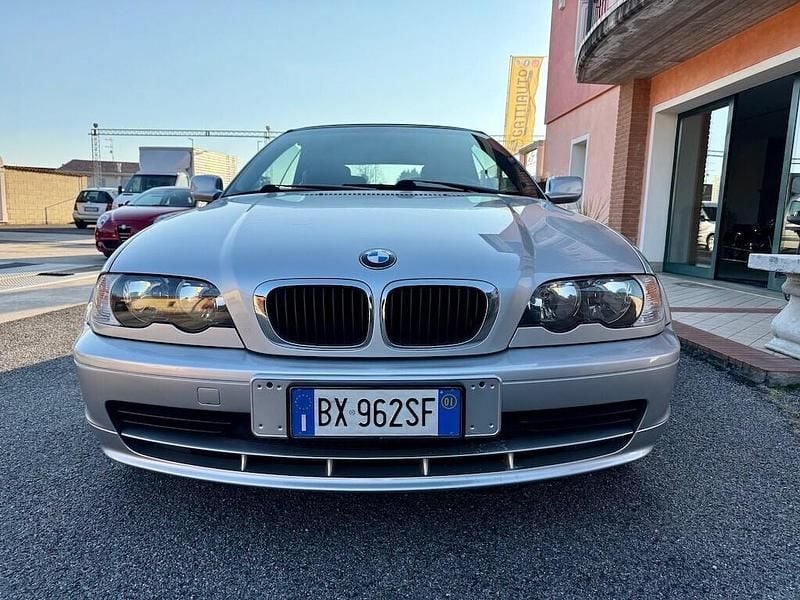 Usata BMW 318 Cabriolet 143 CV (105 kW) 2001 Argento Cabrio