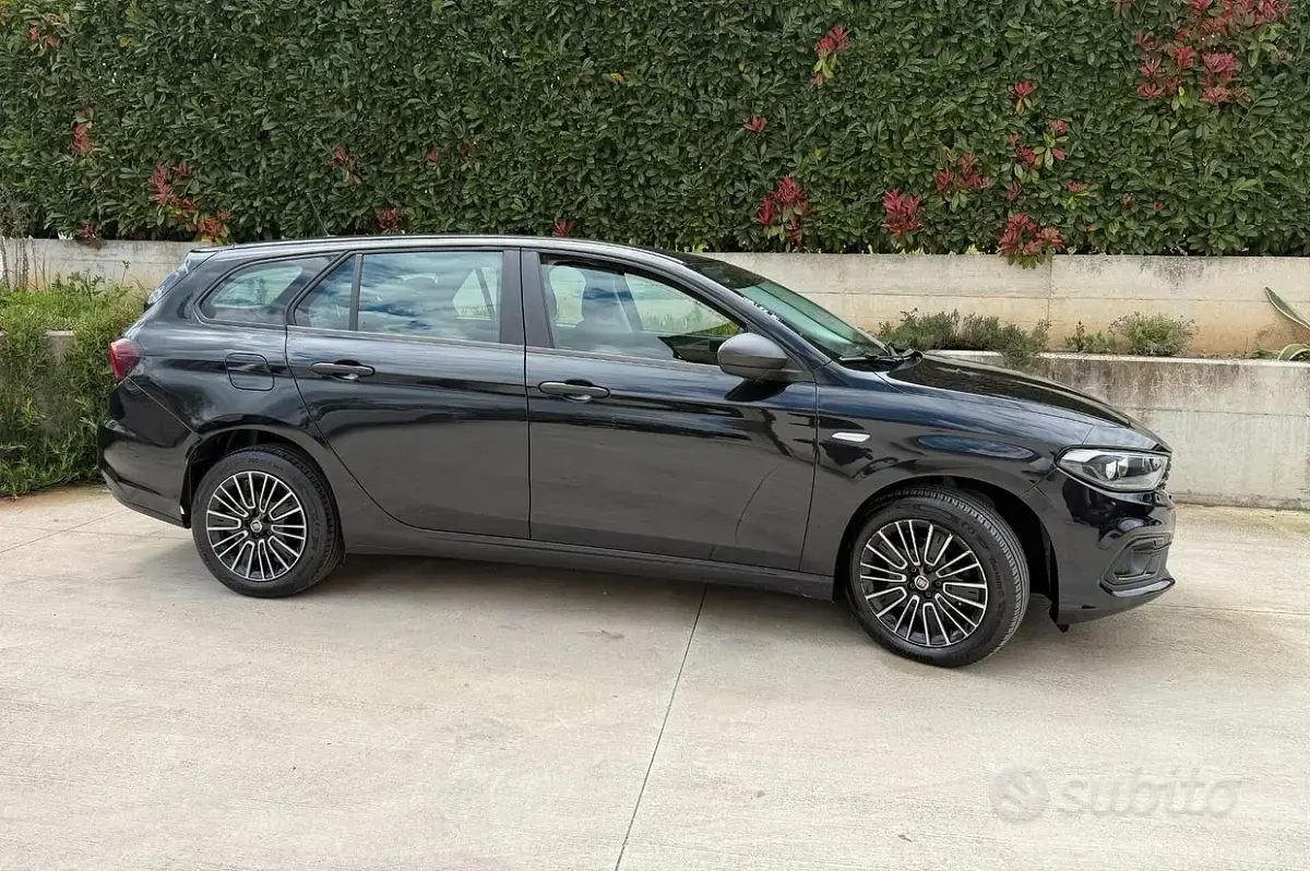 Usata Fiat Tipo Sport 131 CV (96 kW) 2021 Nero Station wagon