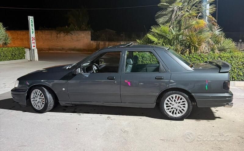 Usata Ford Sierra 200 CV (147 kW) 1989 Grigio Berlina