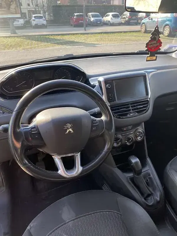 Usata Peugeot 208 Active 82 CV (60 kW) 2018 Utilitaria