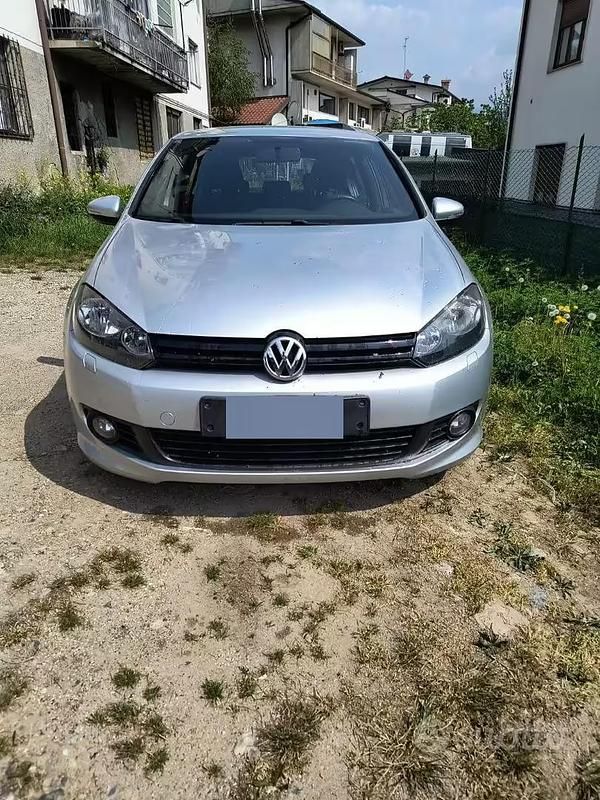 Usata VW Golf VI R-line 160 CV (117 kW) 2010 Grigio Utilitaria