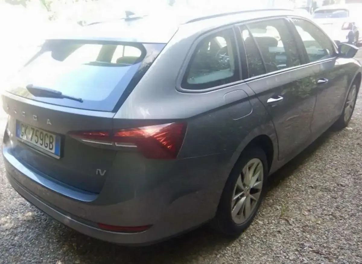 Usata Skoda Octavia SportLine 150 CV (110 kW) 2022 Grigio Station wagon