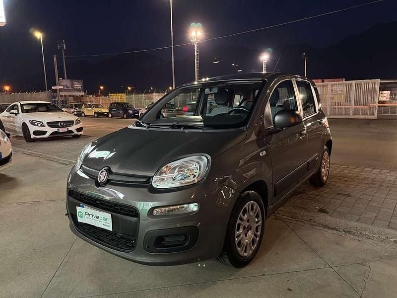 Grigio Usata 2021 Fiat Panda S Due volumi | 7500 € (Super prezzo) - Immagine 1/4