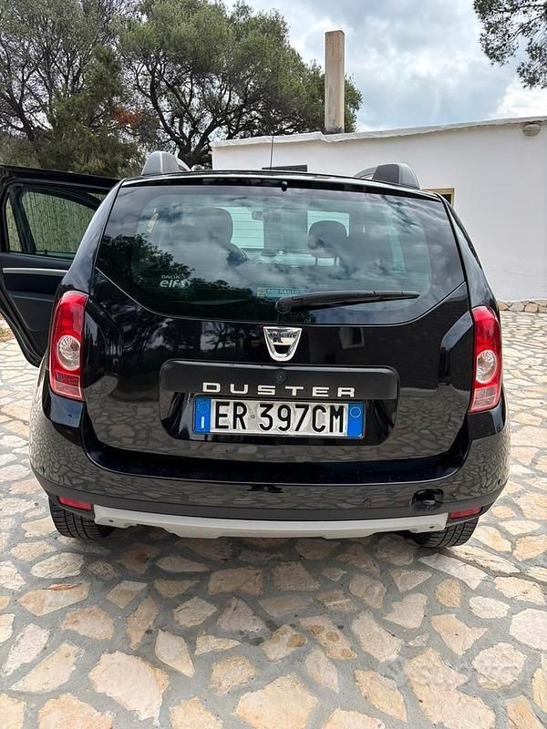 Usata Dacia Duster Lauréate 105 CV (77 kW) 2013 Nero SUV
