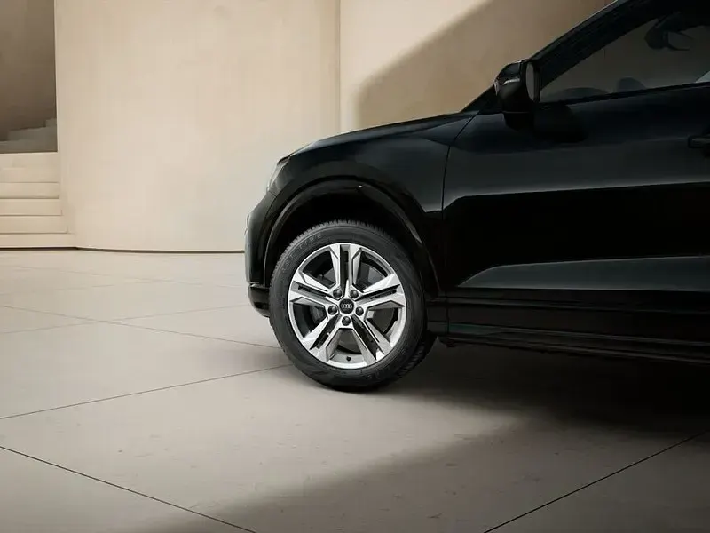 Nuova Audi Q2 Advanced 150 CV (110 kW) 2026 Nero SUV