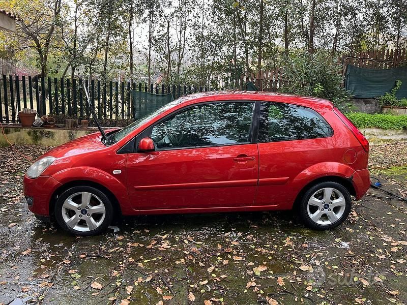 Usata Ford Fiesta 75 CV (55 kW) 2008 Utilitaria