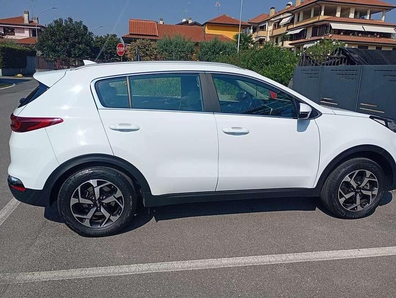 Usata Kia Sportage Urban 126 CV (92 kW) 2021 Bianco SUV