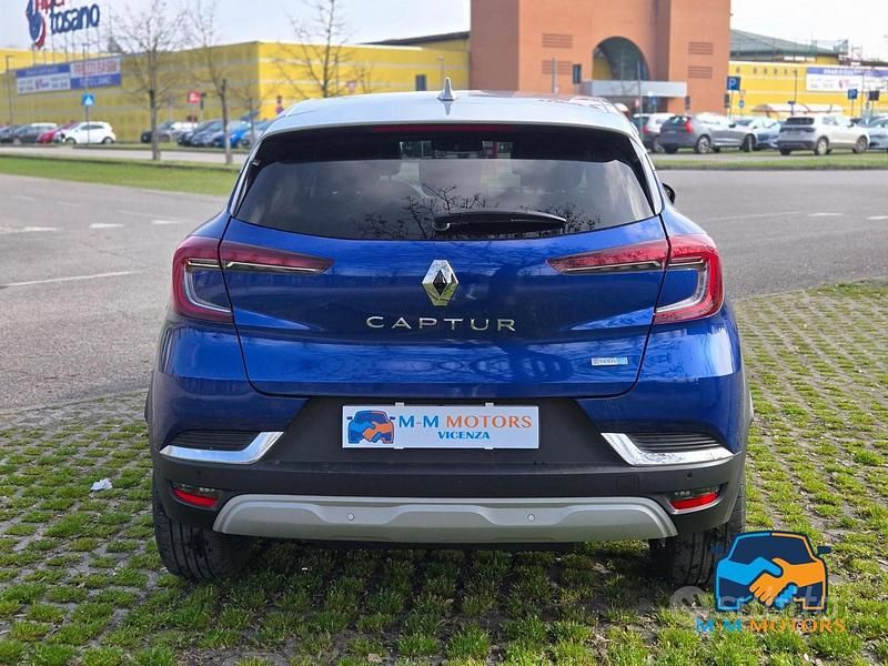 Usata Renault Captur Intens 160 CV (117 kW) 2020 Blu/azzurro SUV