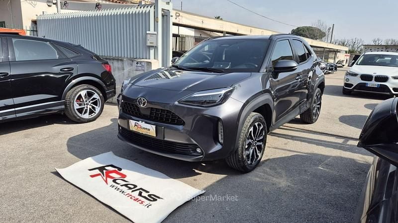 Usata Toyota Yaris Cross Trend 92 CV (67 kW) 2026 Gray SUV