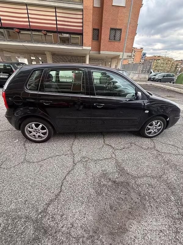 Usata VW Polo Comfortline 75 CV (55 kW) 2003 Berlina