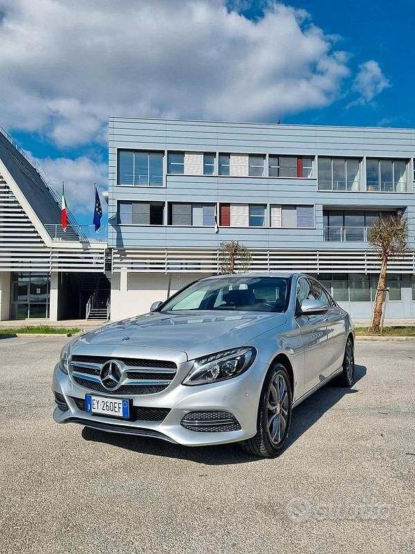 Usata Mercedes C220 Premium 170 CV (125 kW) 2015 Grigio Berlina