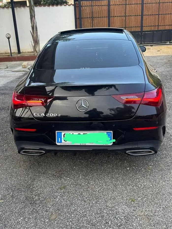 Usata Mercedes CLA200 163 CV (119 kW) 2023 Nero Coupé