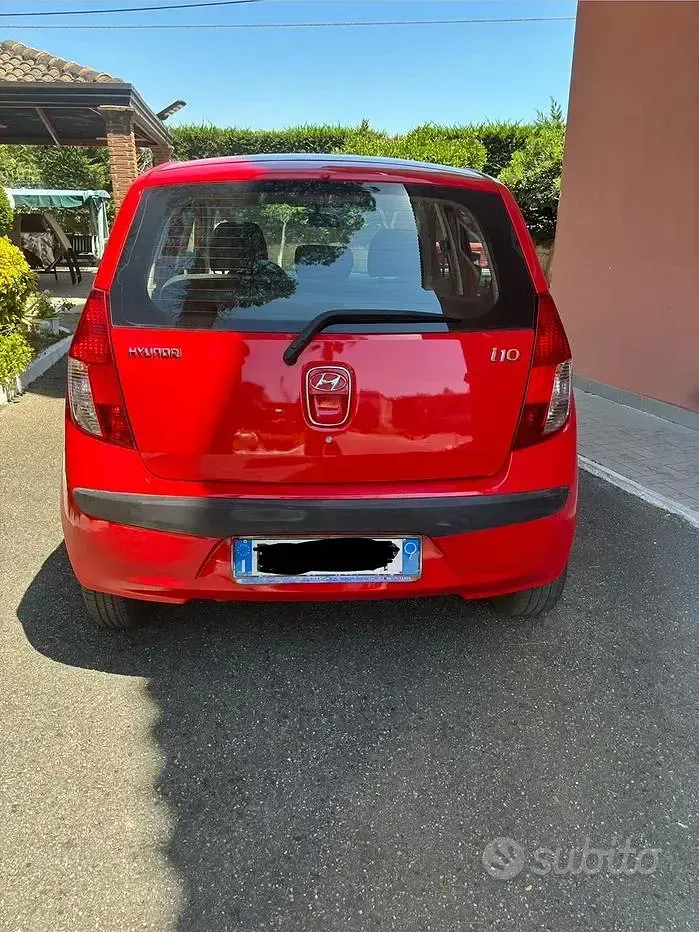 Usata Hyundai i10 66 CV (48 kW) 2009 Rosso Utilitaria