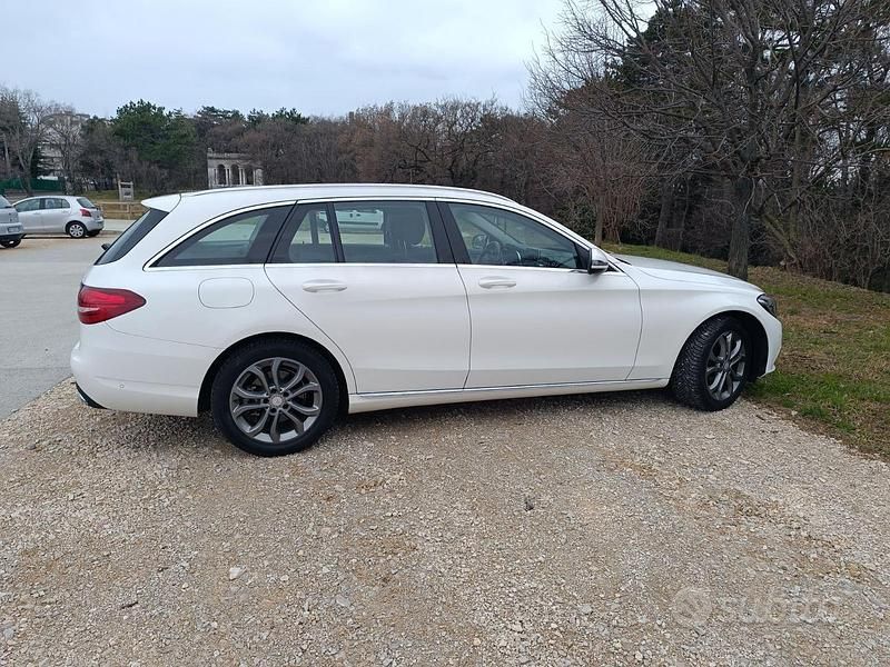 Usata Mercedes C200 150 CV (110 kW) 2016 Bianco Station wagon