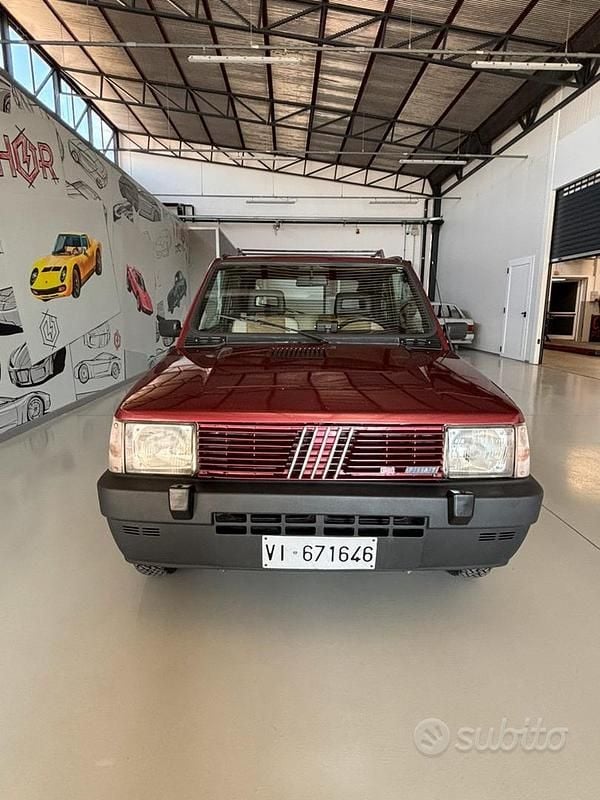 Usata Fiat Panda 4x4 50 CV (36 kW) 1987 Rosso Utilitaria