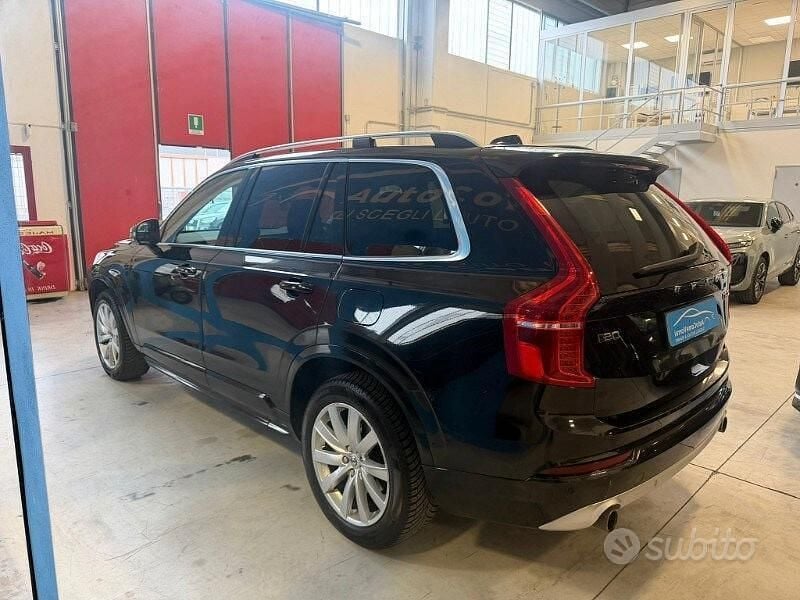 Usata Volvo XC90 Momentum 235 CV (172 kW) 2019 Nero SUV